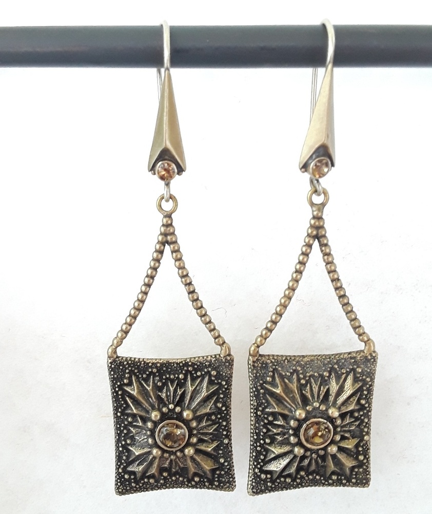 VSA Designs Kardashian Earrings